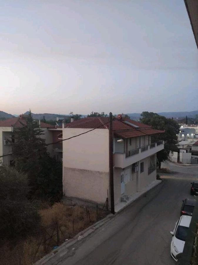 Όμορφο Και Ευρύχωρο Διαμέρισμα Με Θέα! Apartamento Náuplia Exterior foto